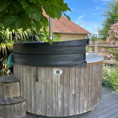 De Charme Pres Du Mans Pour 4 Avec Piscine Naturelle Teloché